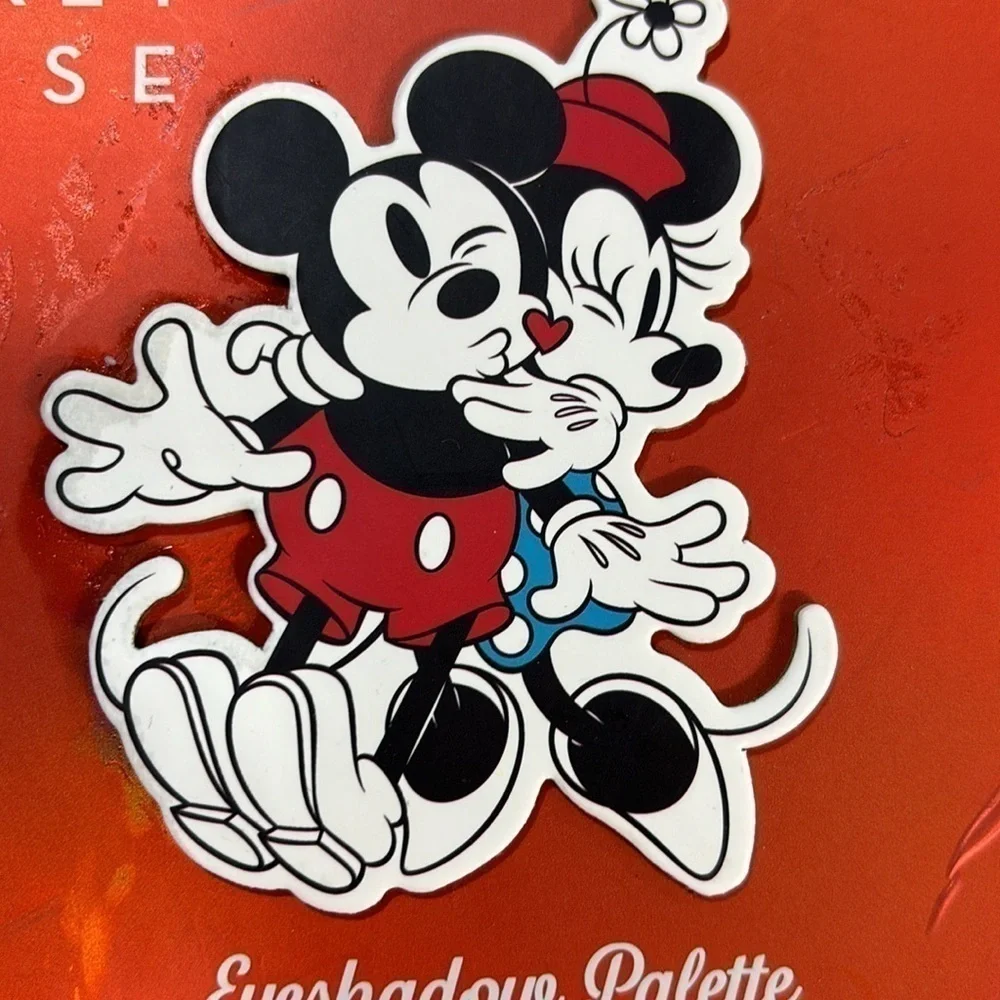 Disney  Mickey & Minnie Mouse - Heart Shaped Eyeshadow Palette With Mirror